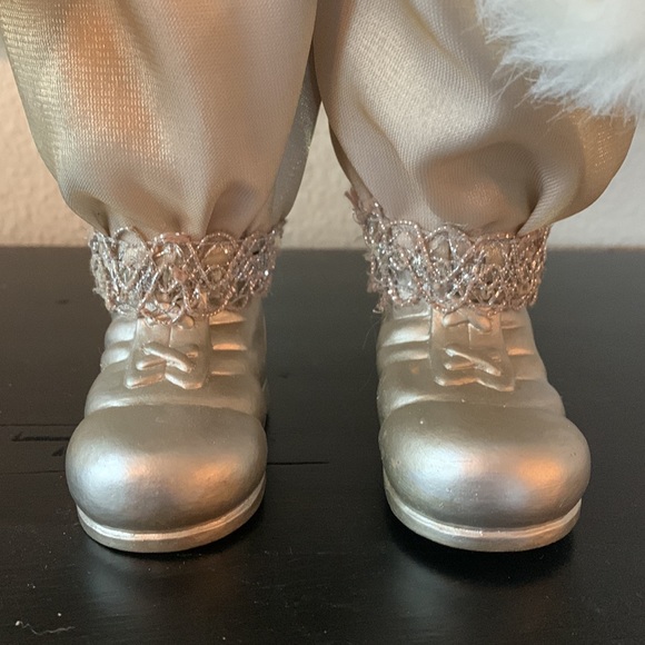 Creative Designs Santa - Picture 8 of 10